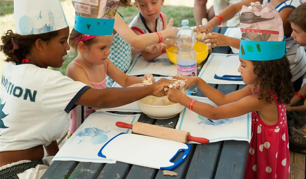 Isamar Holiday Village