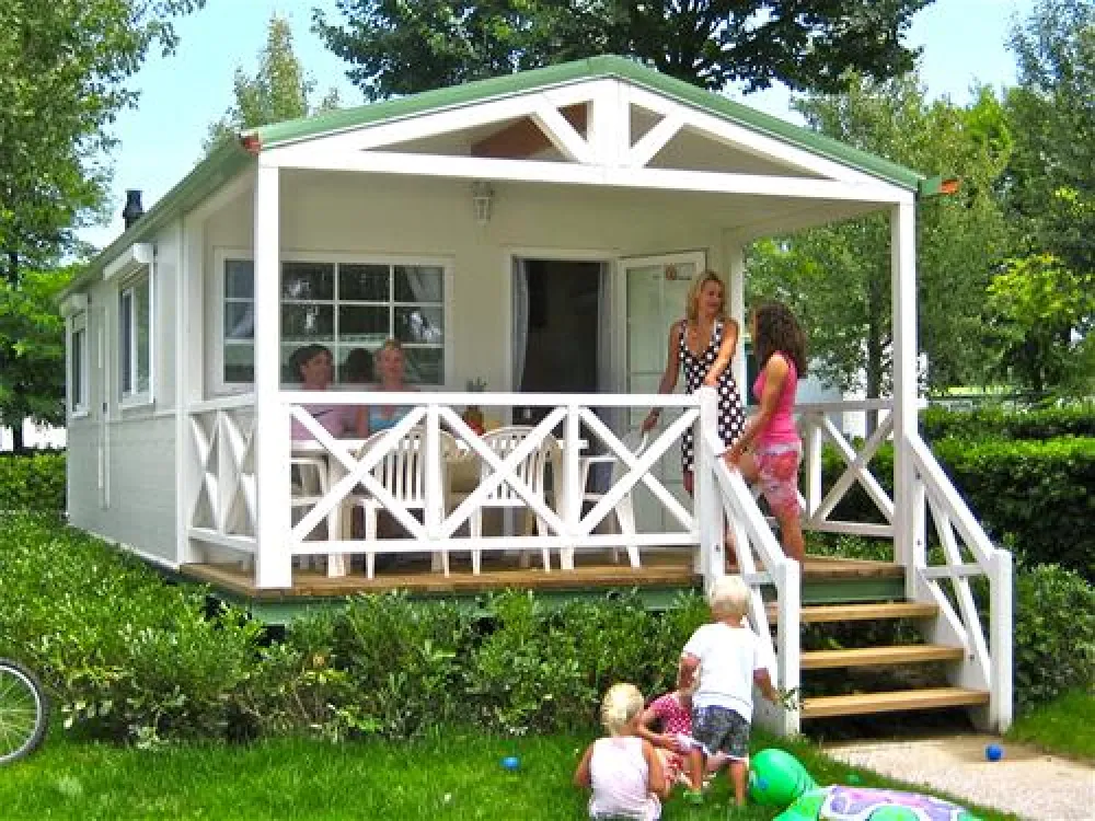 Isamar Holiday Village