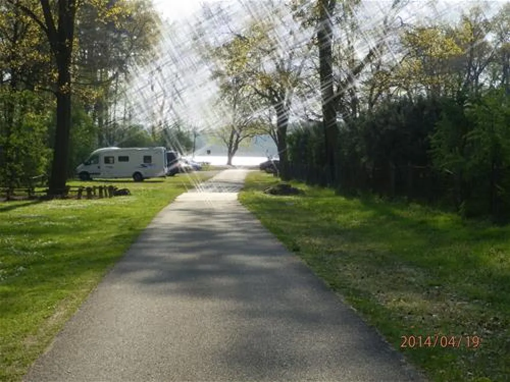 Campingpark & Wohnmobilhafen Am Gr. Lausiger Teich