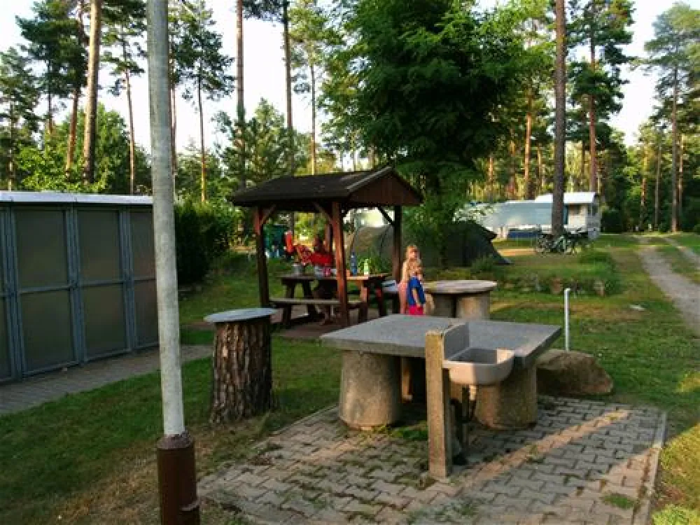 Campingpark & Wohnmobilhafen Am Gr. Lausiger Teich