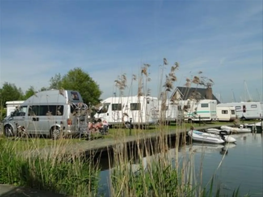 Watersport Camping Tacozijl