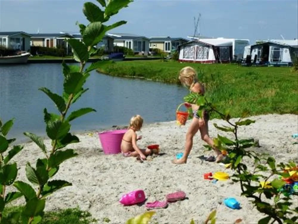 Watersport Camping Tacozijl