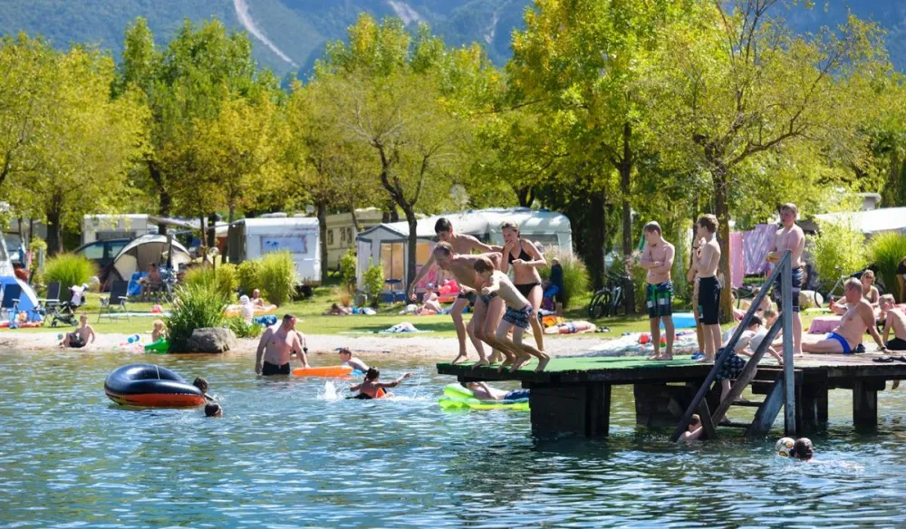CAMPING LAGO DI LEVICO ****