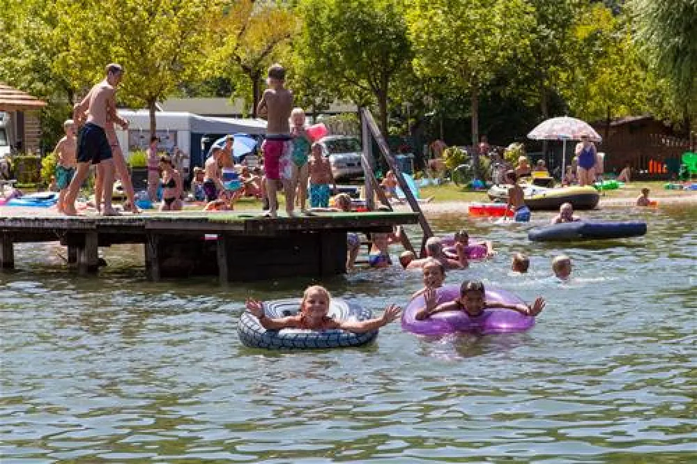 CAMPING LAGO DI LEVICO ****