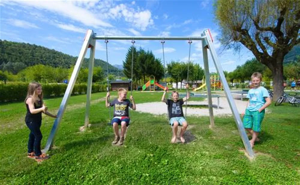 CAMPING LAGO DI LEVICO ****