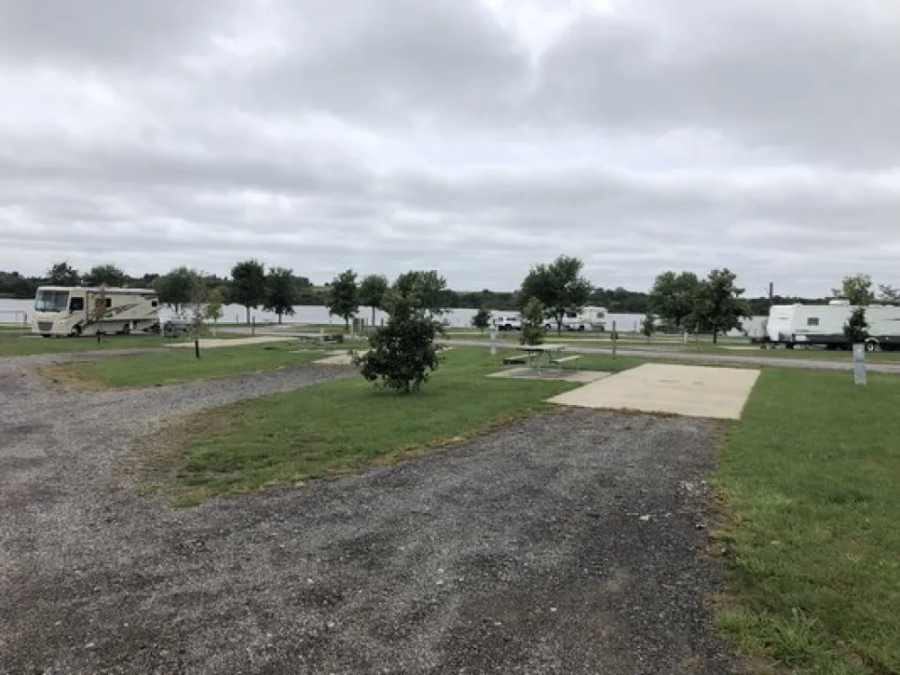 Mozingo Lake County RV Park