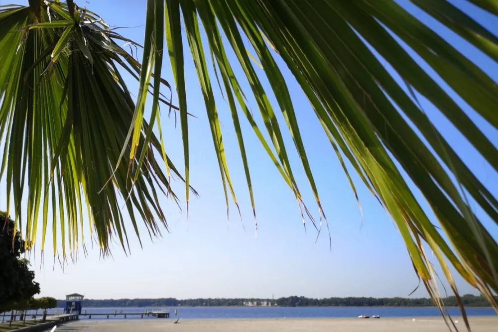 Barracuda Beach Camping am See