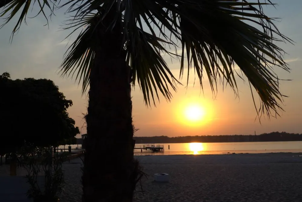 Barracuda Beach Camping am See