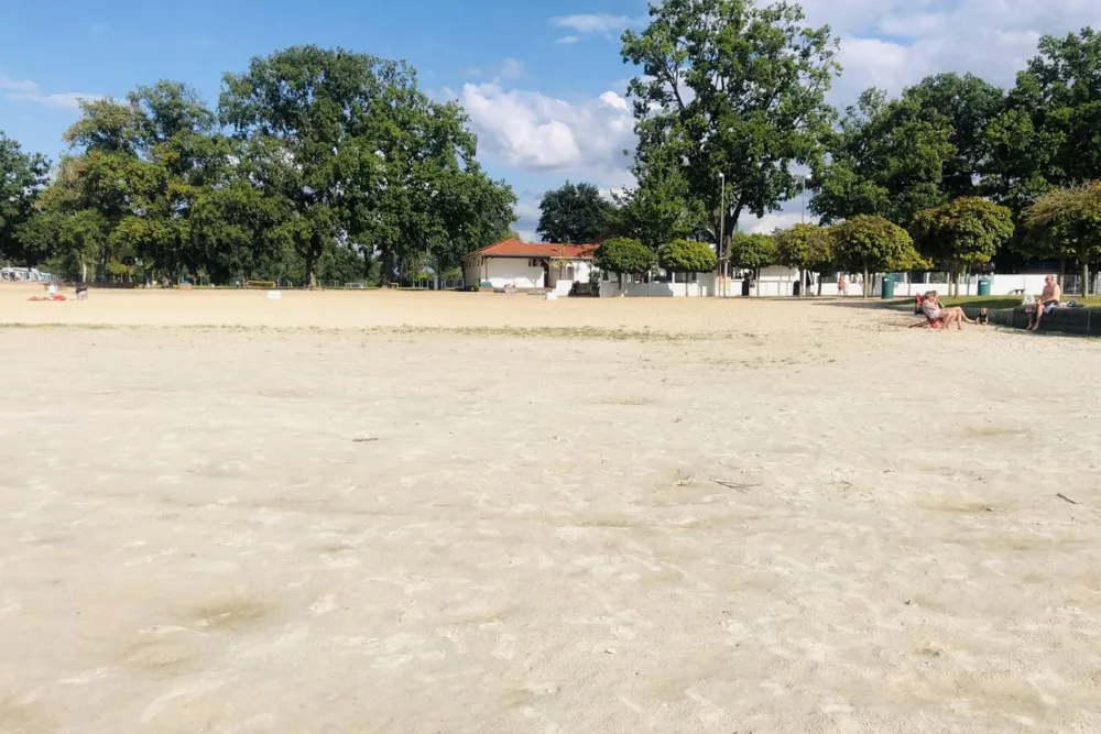 Barracuda Beach Camping am See