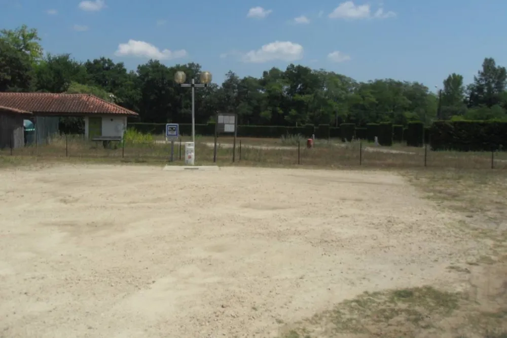 Aire de Camping Cars De Nauton