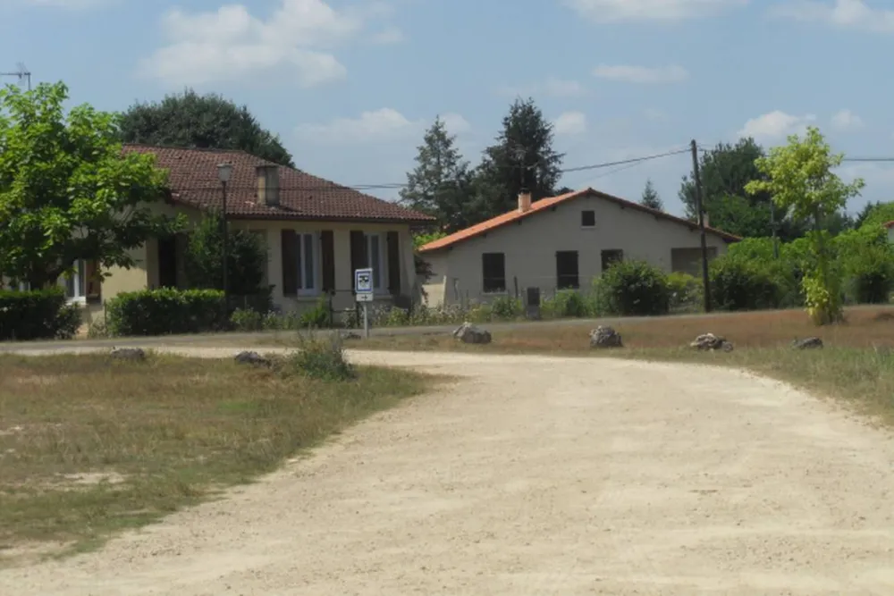 Aire de Camping Cars De Nauton