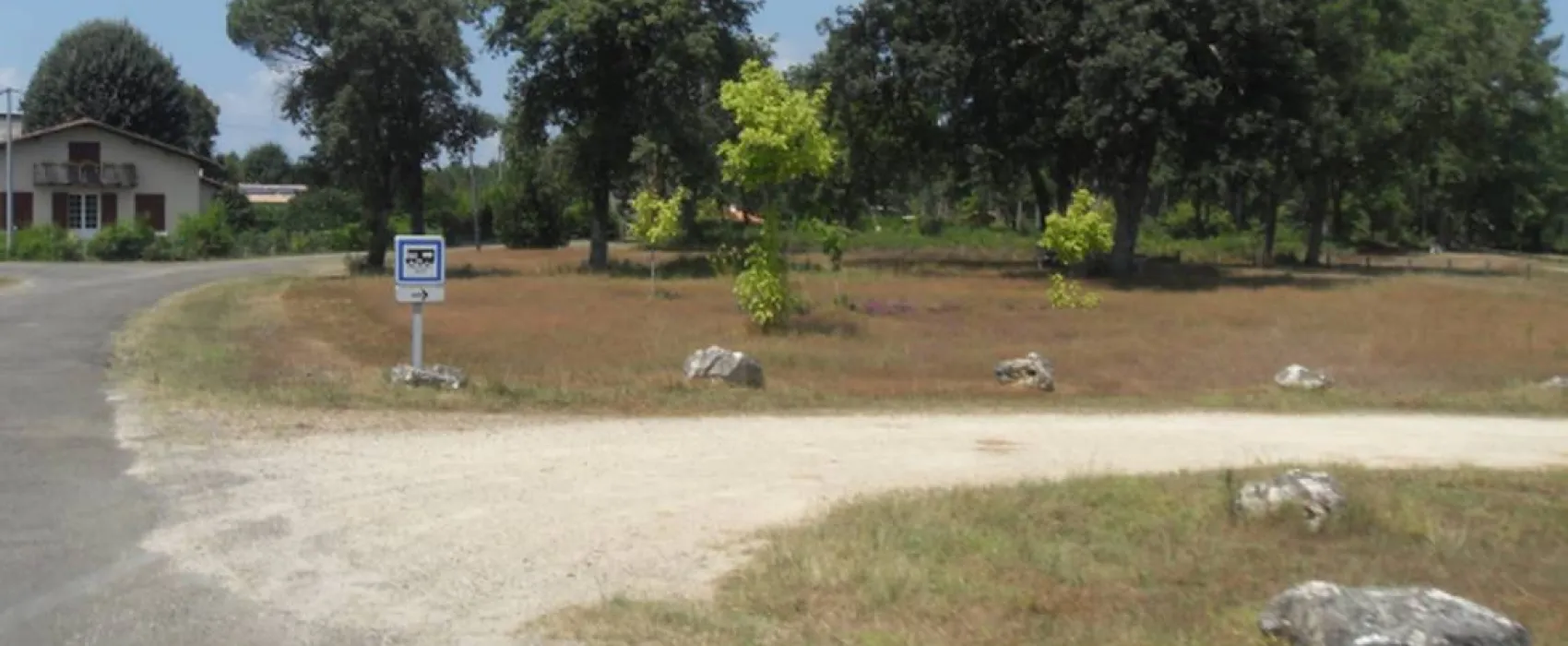 Aire de Camping Cars De Nauton