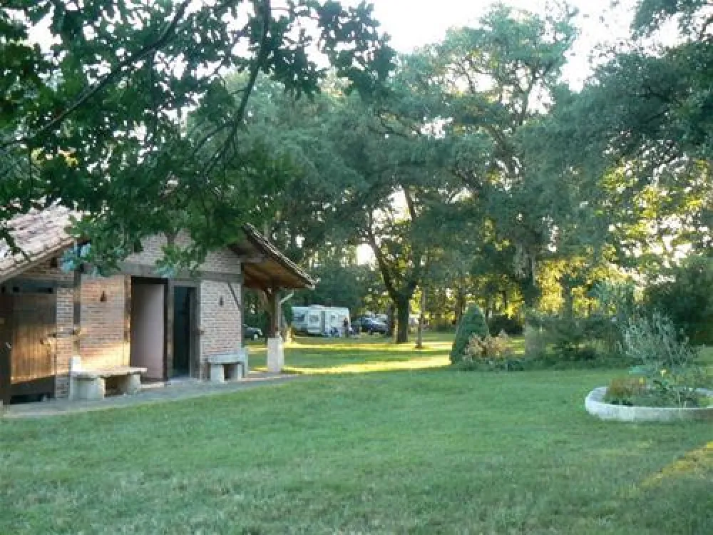 Aire Naturelle de Camping du Toy