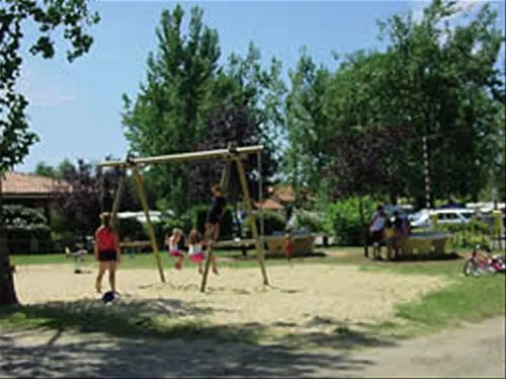 Village Center - Eurolac