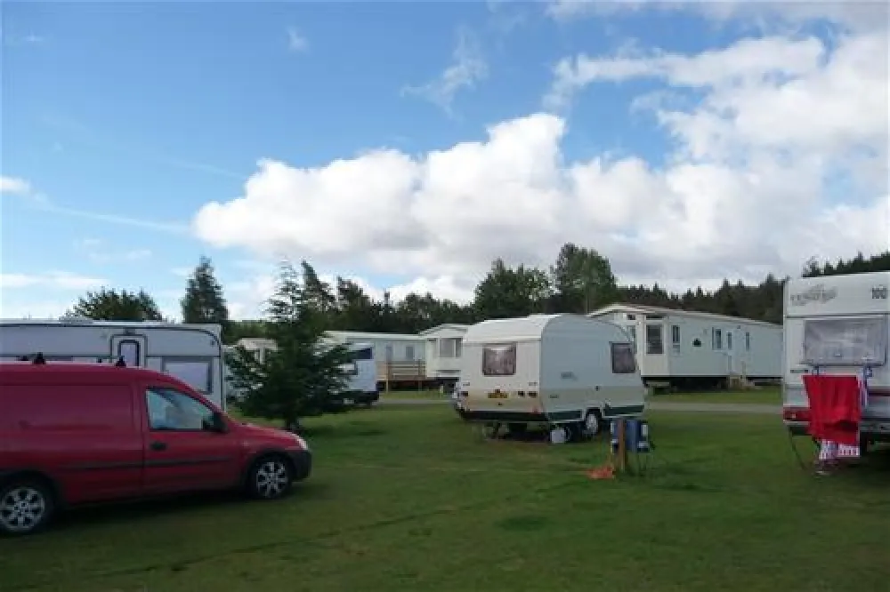 Auchnahillin Caravan and Camping Centre