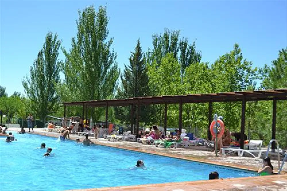Camping los Bermejales