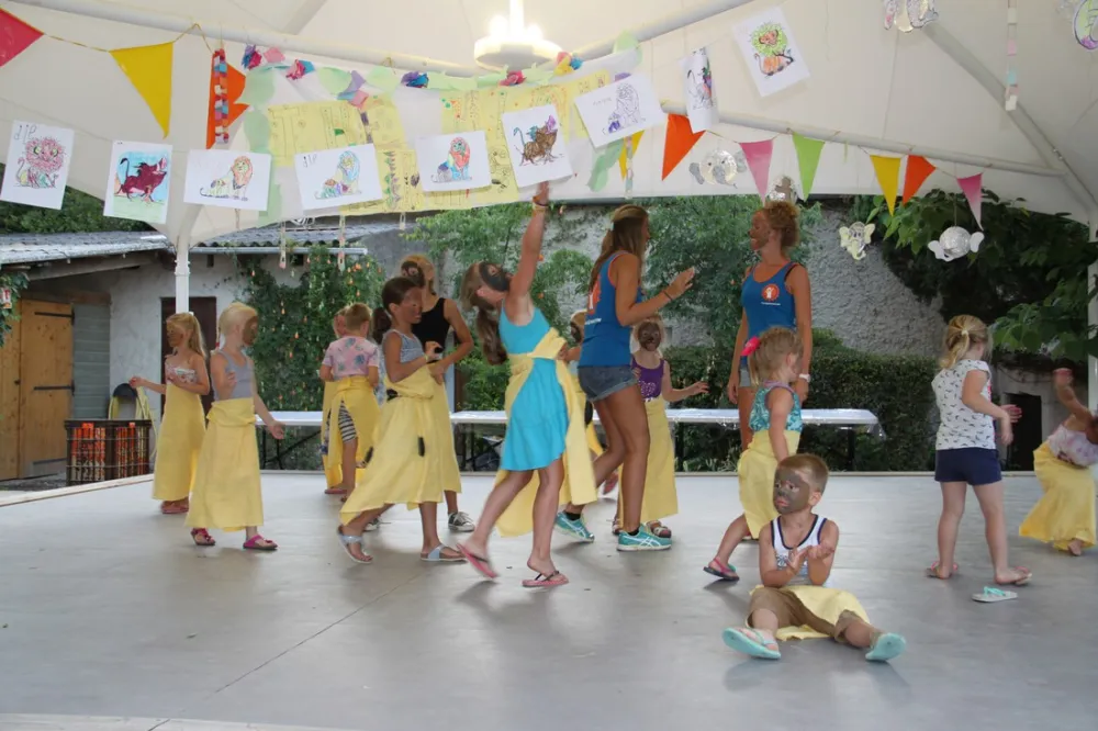 Camping Le Mas De Reilhe  