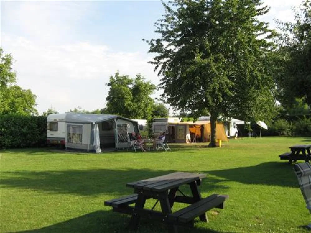 Camping De Maashoeve