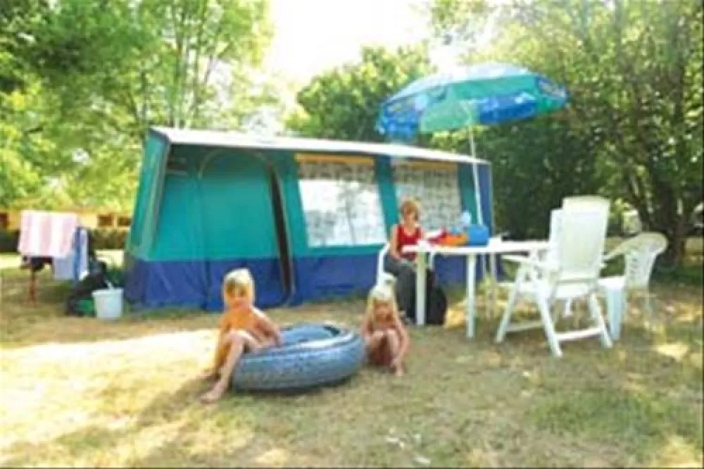 Flower Camping - Les Nauves  