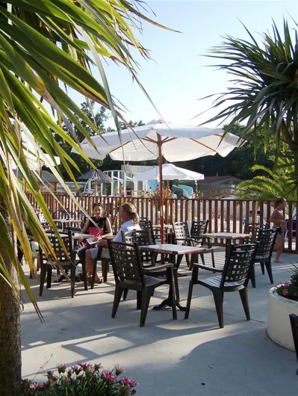 Campimg Domaine des Charmilles  