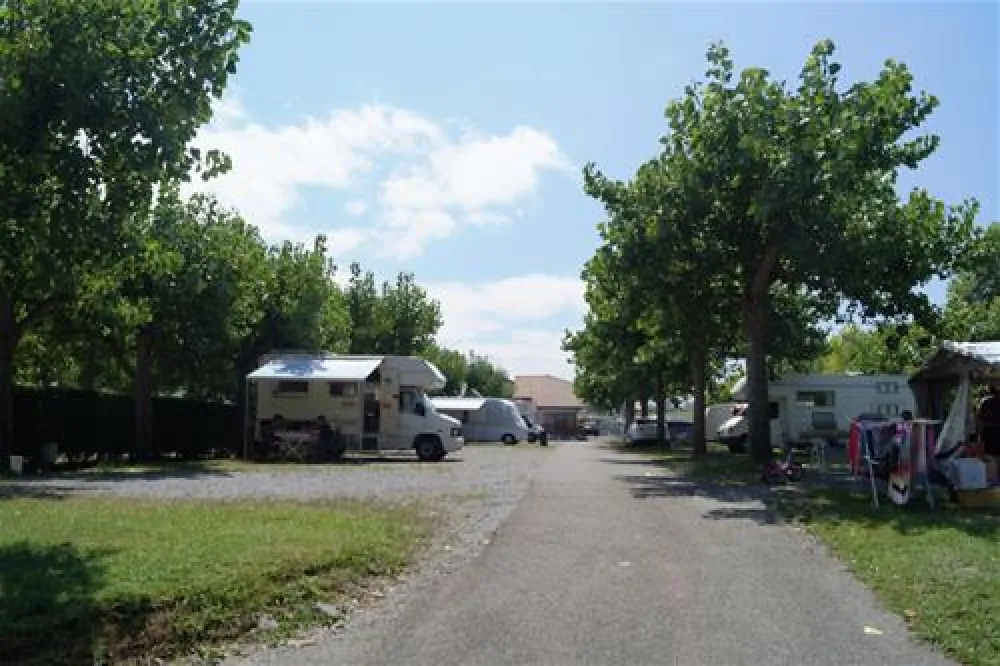 Camping LARROULETA 