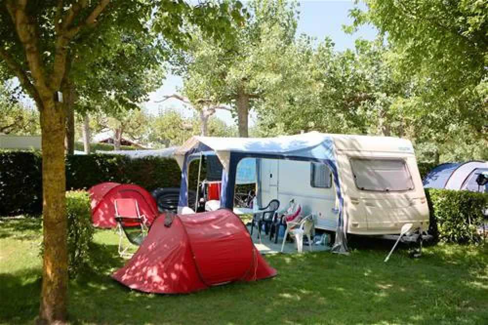 Camping LARROULETA 