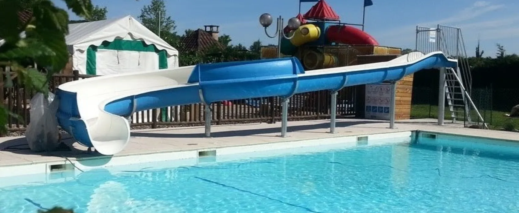 Camping Les Chalets sur la Dordogne  