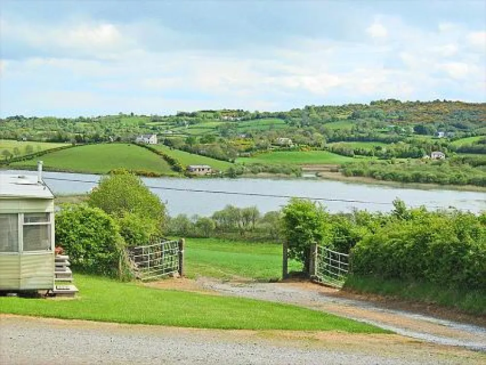 Lakeside View C. & C. Park