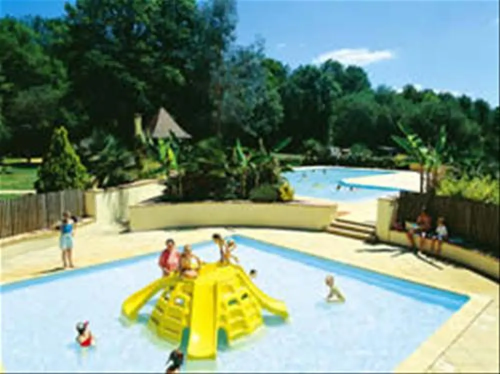 Village-Center Aqua Viva  