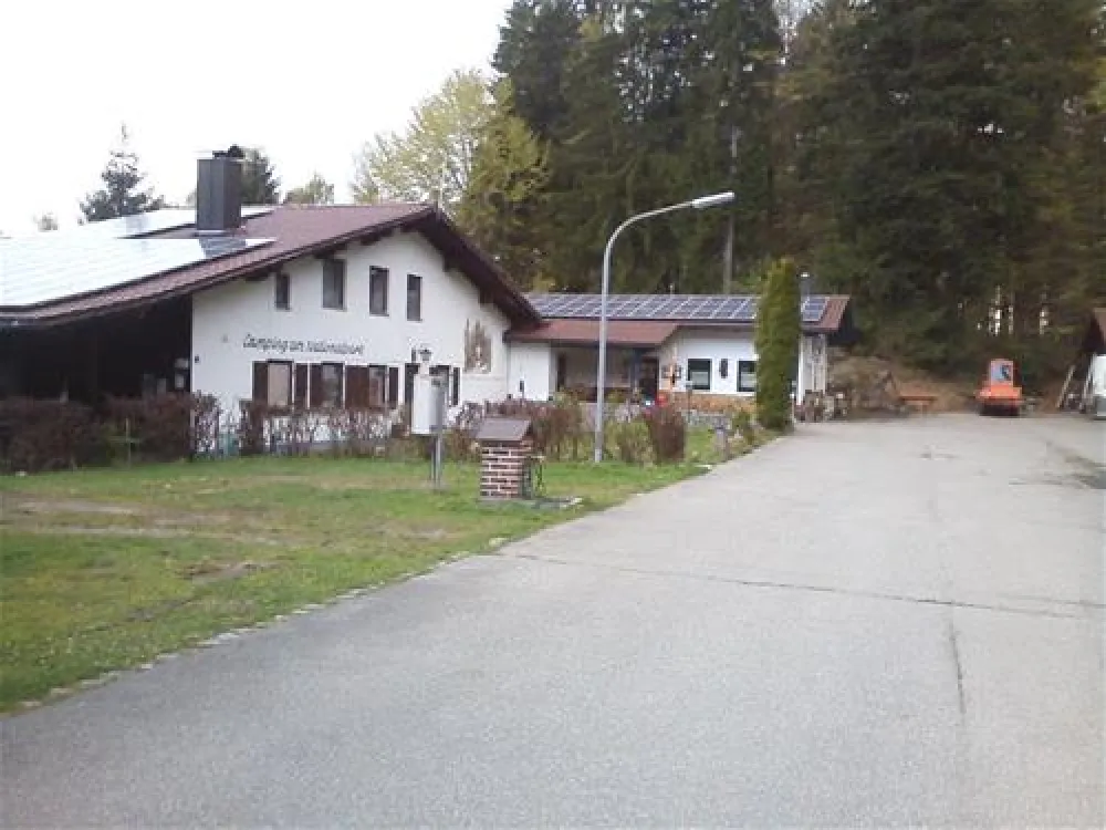 Sommer- und Wintercamping am Nationalpark