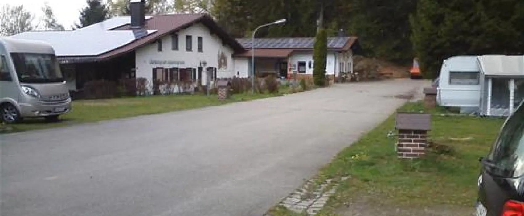 Sommer- und Wintercamping am Nationalpark