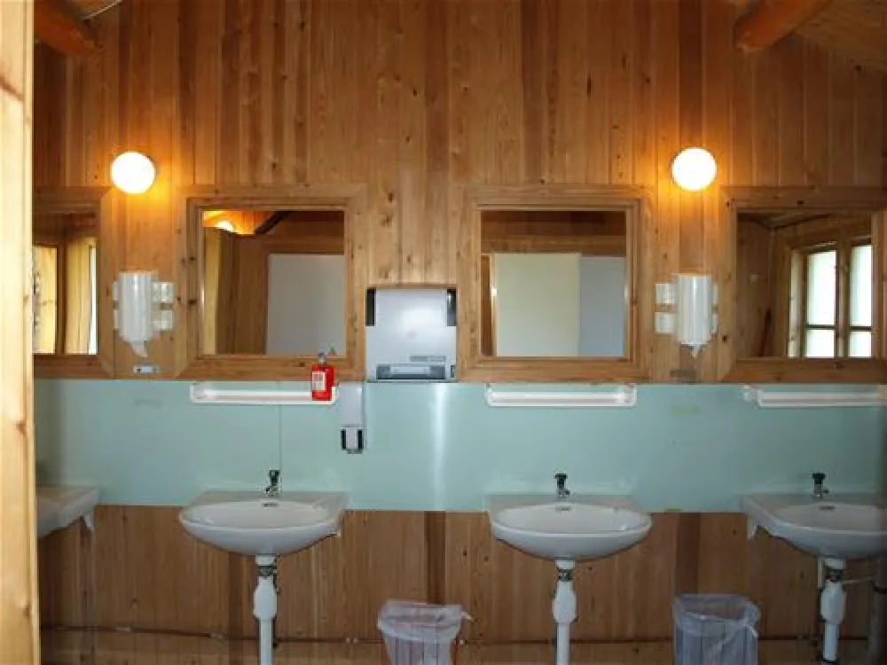 TROLLFORSEN camping-stugor-husbilar