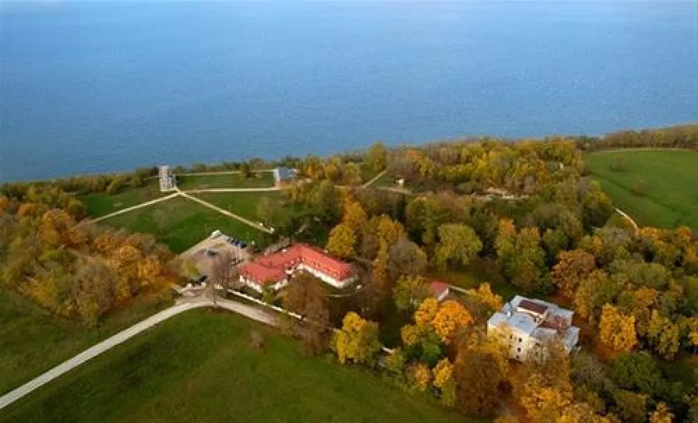 Saka Cliff Hotel & Spa.