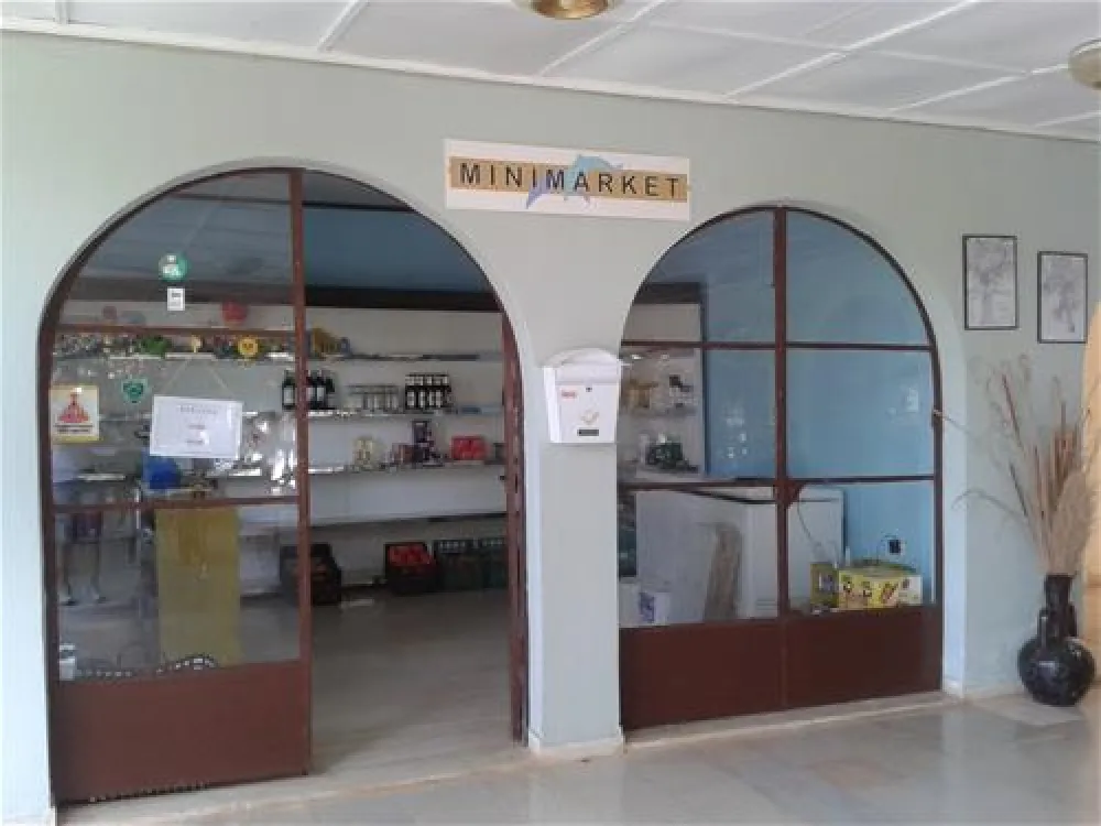 Camping Village Kalamitsi Beach