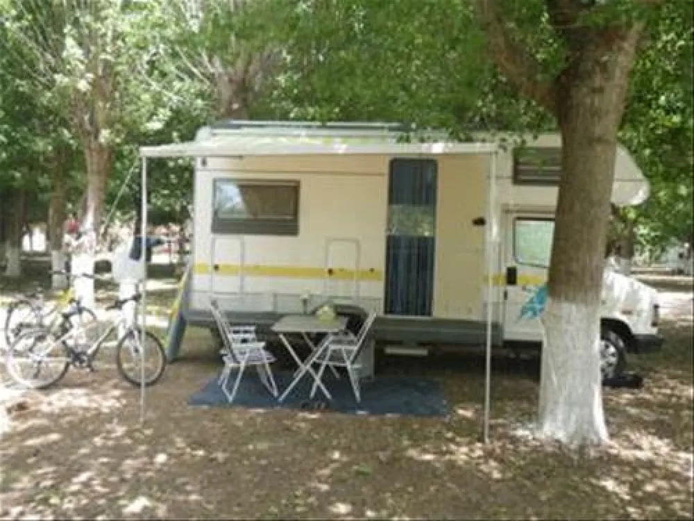 Camping Village Kalamitsi Beach