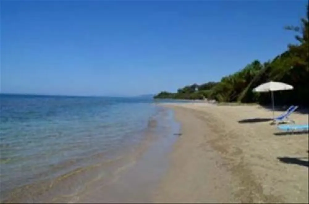 Camping Village Kalamitsi Beach