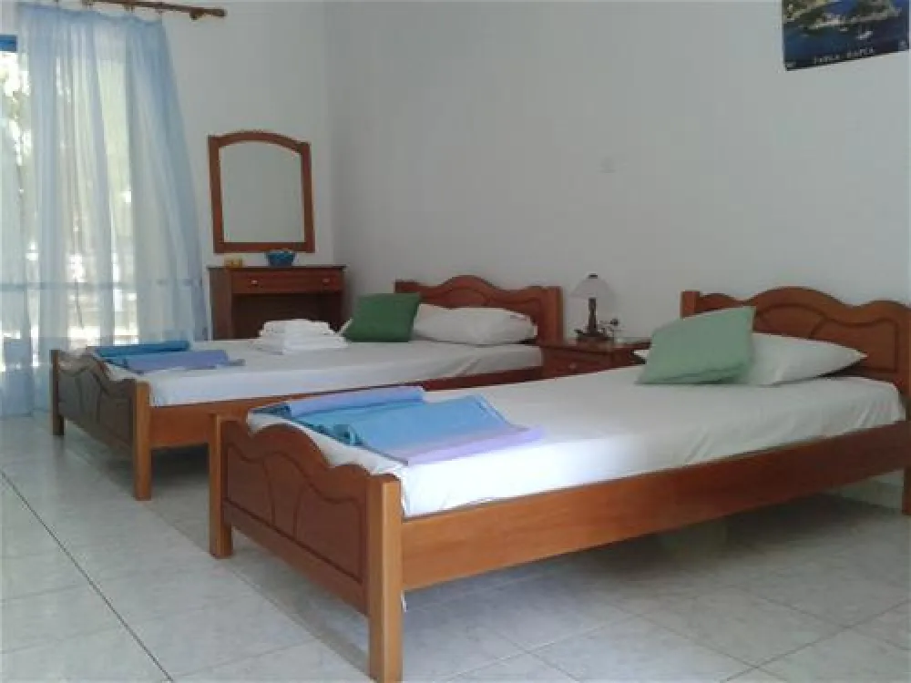 Camping Village Kalamitsi Beach