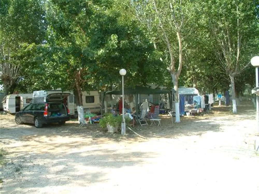 Camping Village Kalamitsi Beach