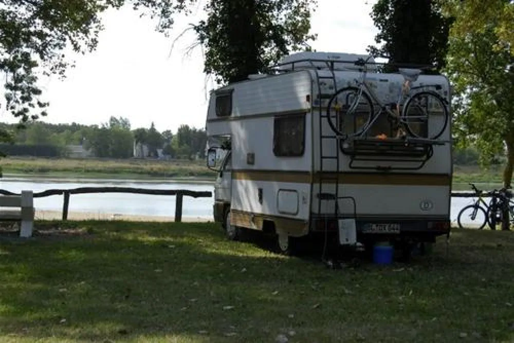 Camping Municipal Des Bords De Loire