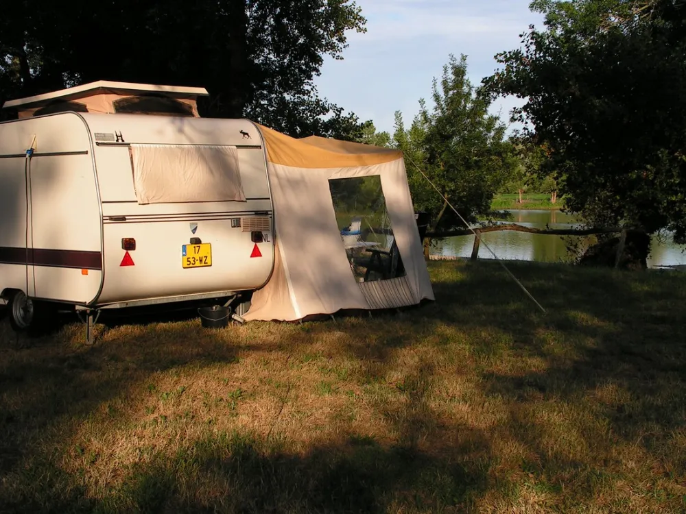 Camping Municipal Des Bords De Loire