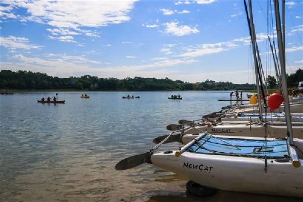 Flower camping lac de Thoux St. Cricq  