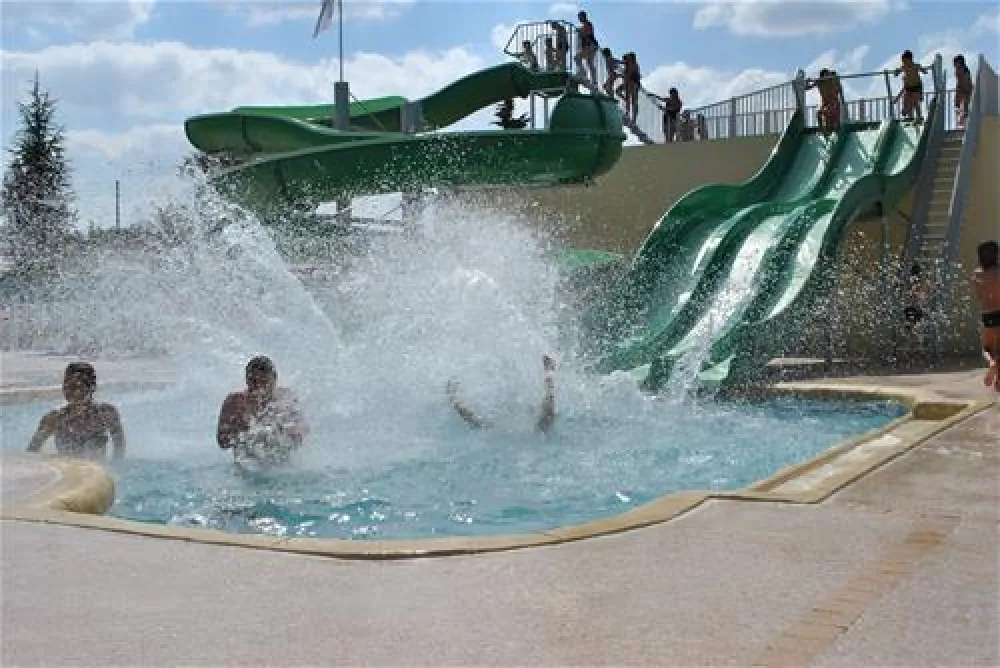 Flower camping lac de Thoux St. Cricq  