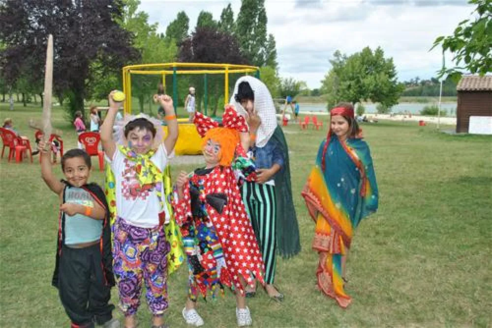 Flower camping lac de Thoux St. Cricq  