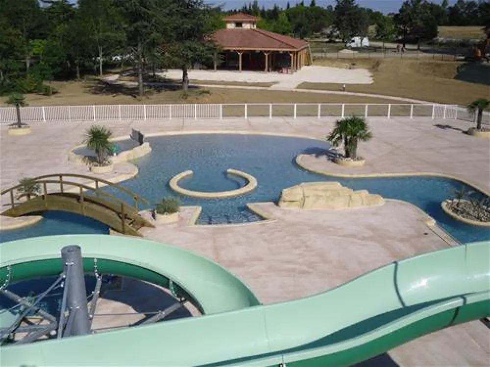 Flower camping lac de Thoux St. Cricq  