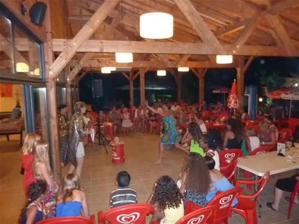 Flower camping lac de Thoux St. Cricq  