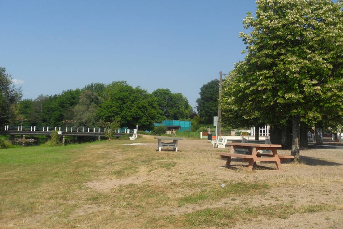 Camping Municipal Jaligny Sur Besbre photo 5