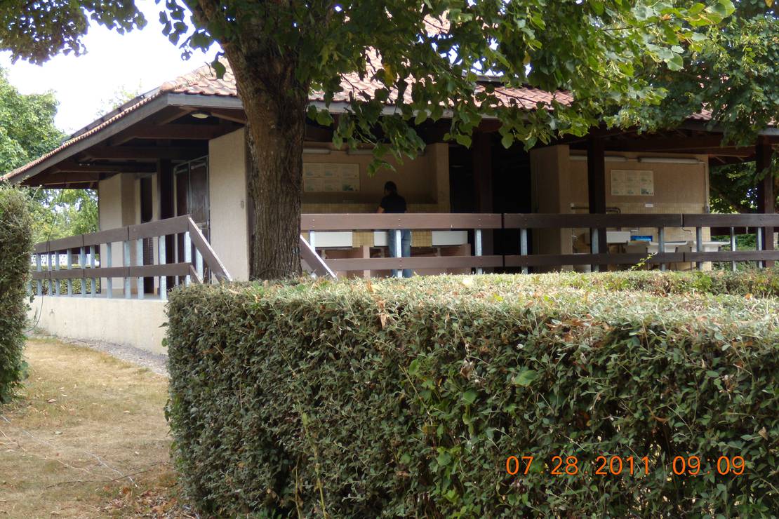 Camping Municipal Le Val D'arroux photo 4