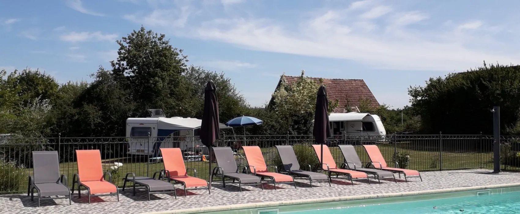 & Gîte La Grenouille Vacances