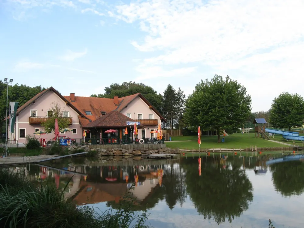 Naturbadesee Weinland Camping