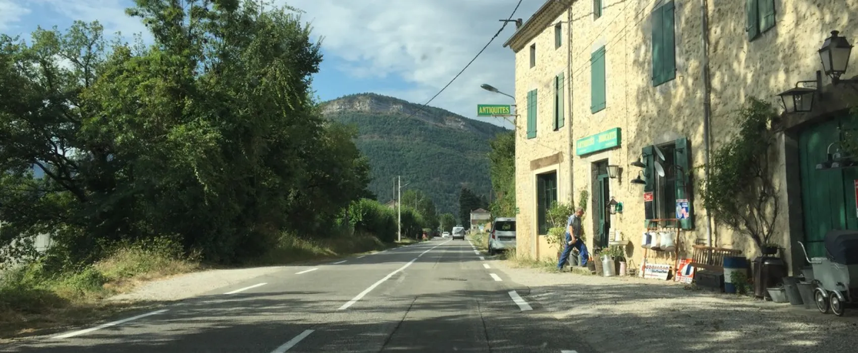 Les Tuill&egrave;res